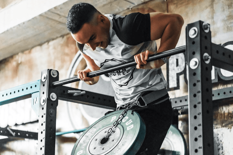 Règlement du muscle-up en compétition de street lifting